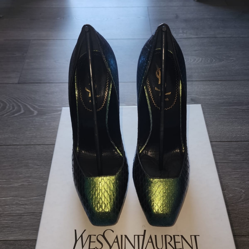 Yves Saint Laurent Turquoise Mirrored Heel Platform Pumps